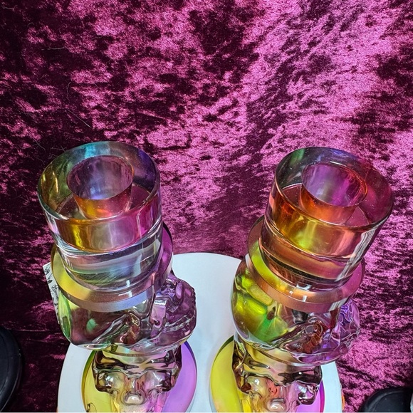 Tahari Halloween Amber Oil Slick Glass Skull Candle Stick Holders/Book End - Picture 7 of 12